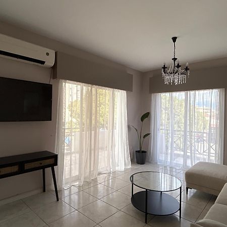 Beach Apartment'S ลิมาซอล ภายนอก รูปภาพ