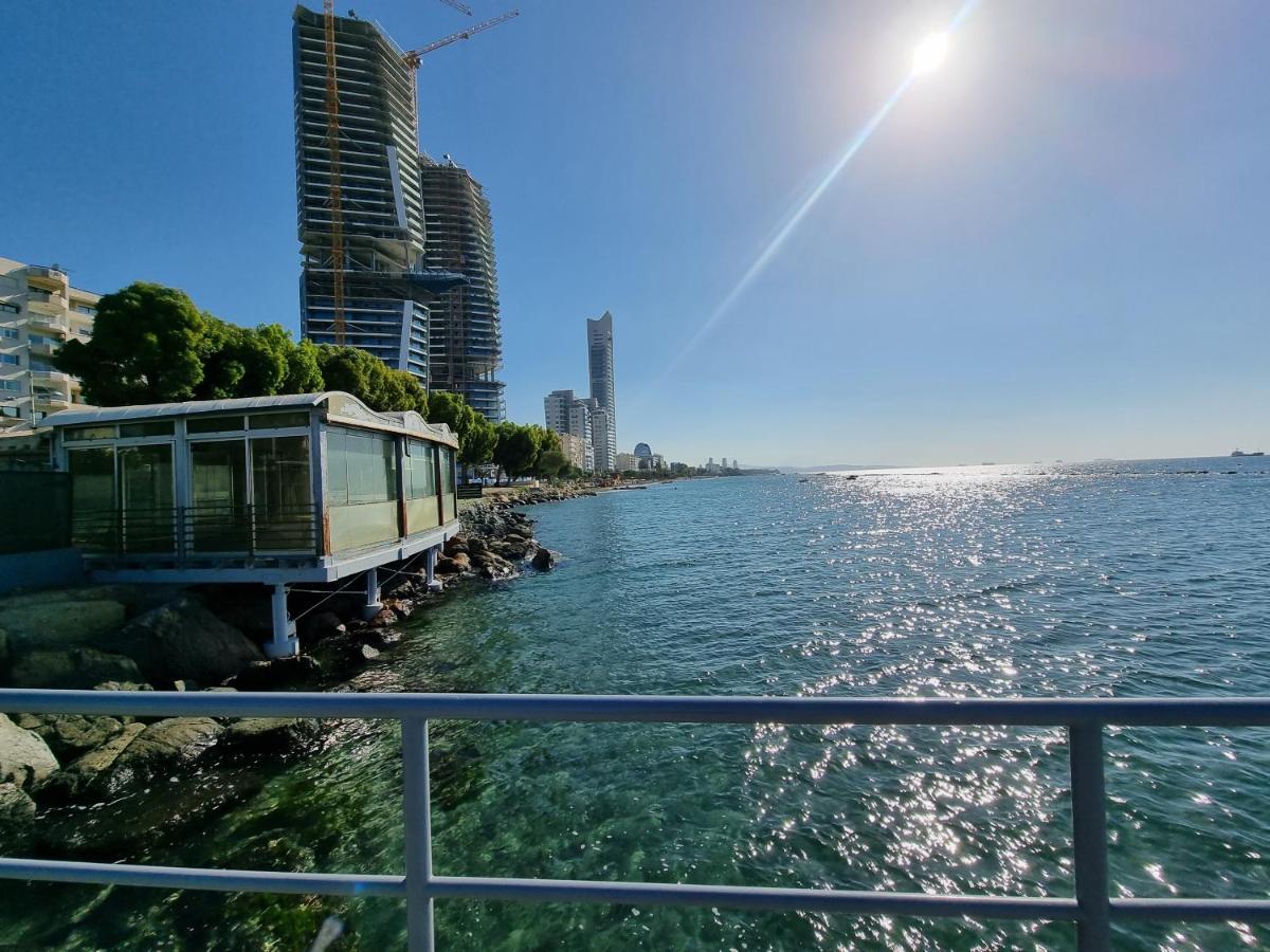 Beach Apartment'S ลิมาซอล ภายนอก รูปภาพ